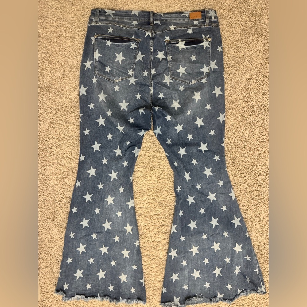 Judy Blue Denim Jeans. Super Flare Star Print Size 18W - Picture 3 of 5